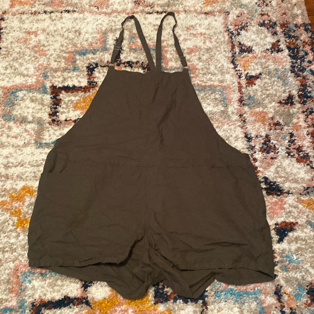 Torrid Olive Linen Shortall Size 4